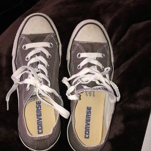 Size 3 men’s/boys women size 5 gray converse